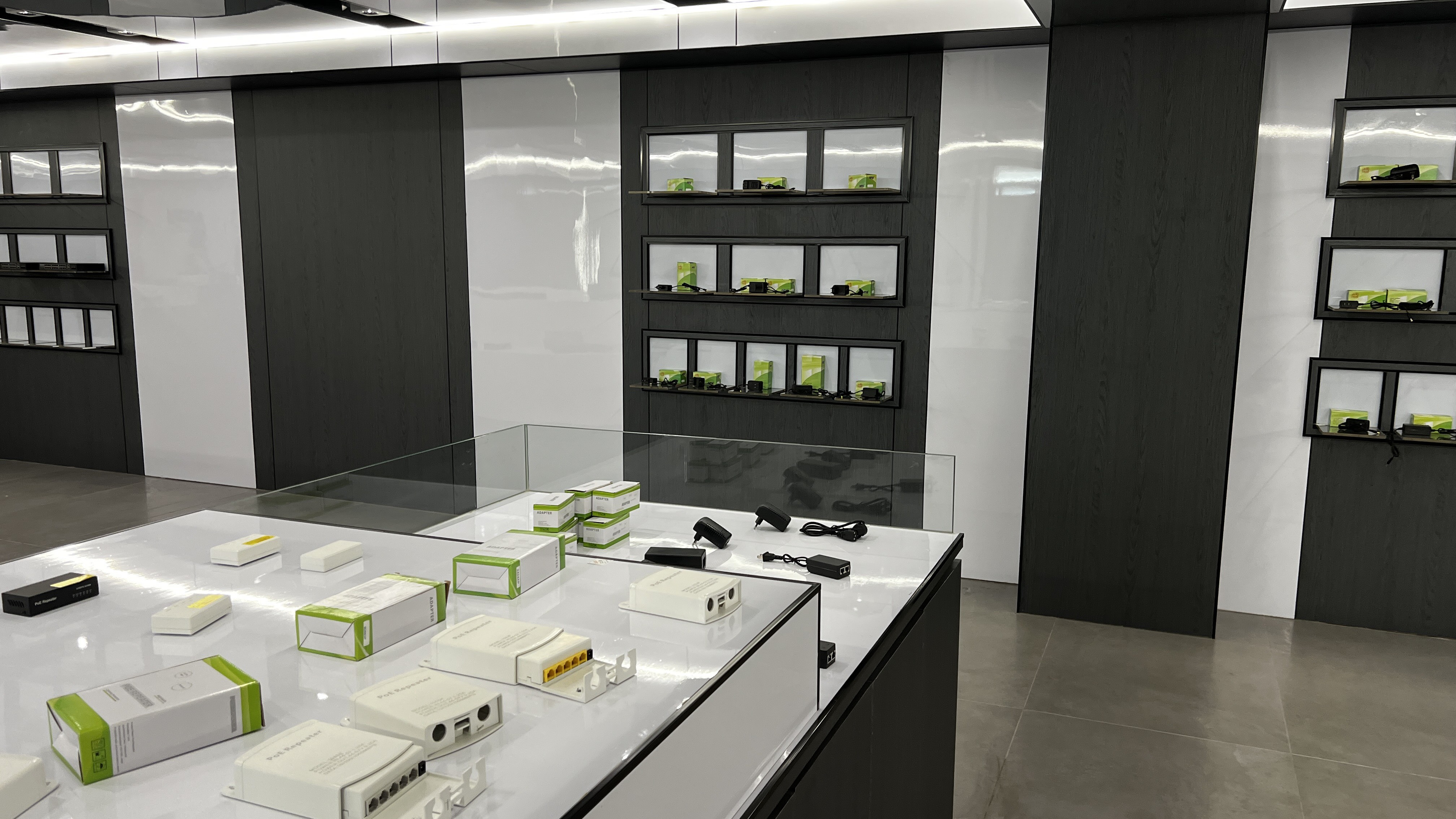 ANPA Showroom - PoE Switch Display
